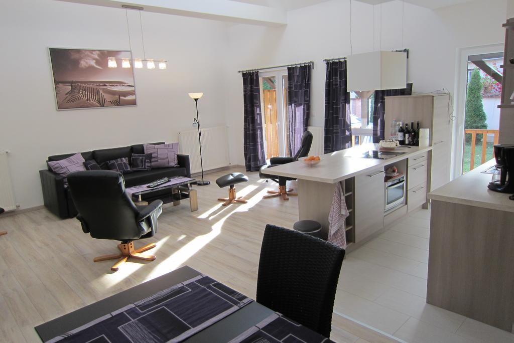 Appartement Mezzanine Хевіз Екстер'єр фото