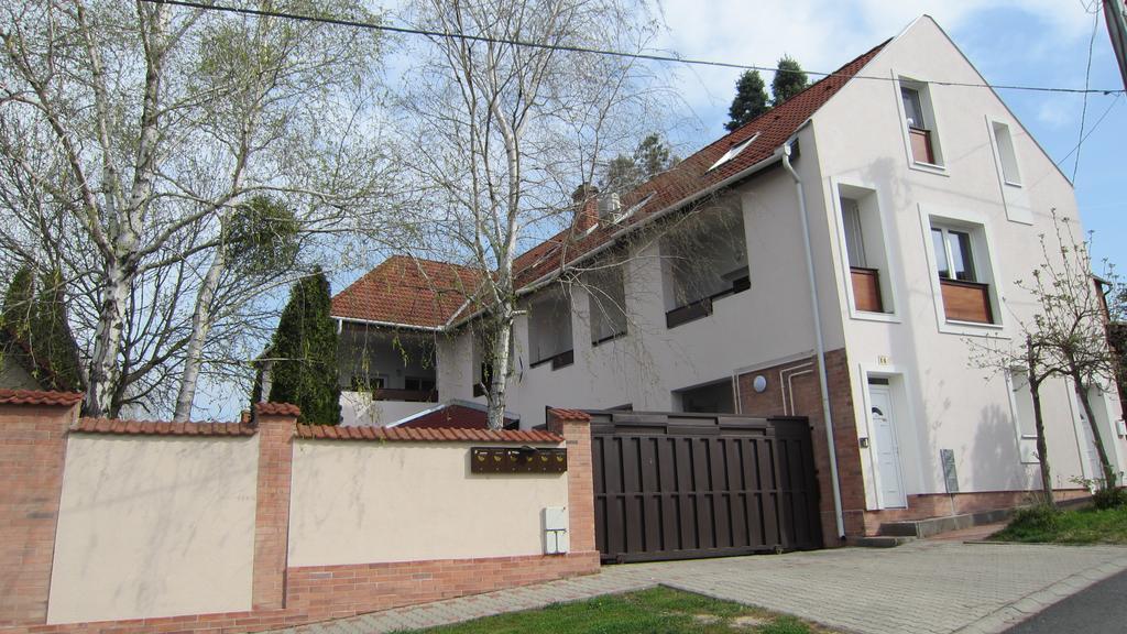 Appartement Mezzanine Хевіз Екстер'єр фото